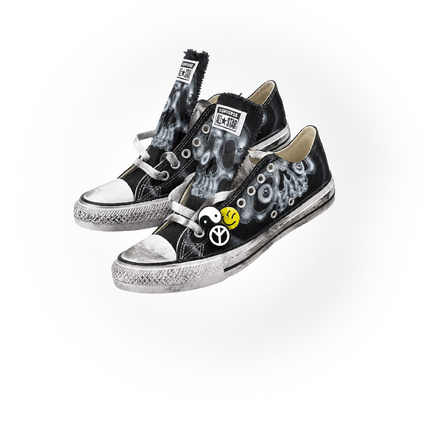 Peach black airbrush skull converse low